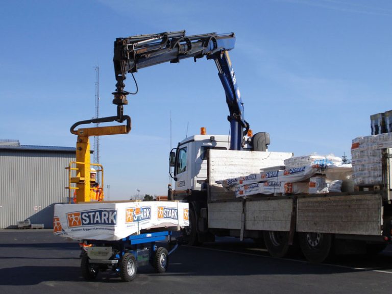 Der Elektro-Transportwagen ErgoMover LIFT & GO im Einsatz