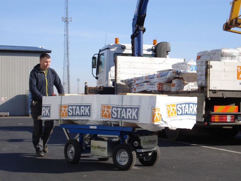 Der Elektro-Transportwagen ErgoMover LIFT & GO im Einsatz