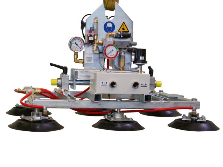 Der Vakuumheber 7005-PKW/E ist ein Vakuumlifter zum Austausch von Pkw-Frontscheiben, der aber auch für Lkw-Frontscheiben genutzt werden kann. Insbesondere beim Austauschen von Frontscheiben gepanzerter Fahrzeuge oder für besondere Klimascheiben, ist er ein wichtiges Hilfsmittel.