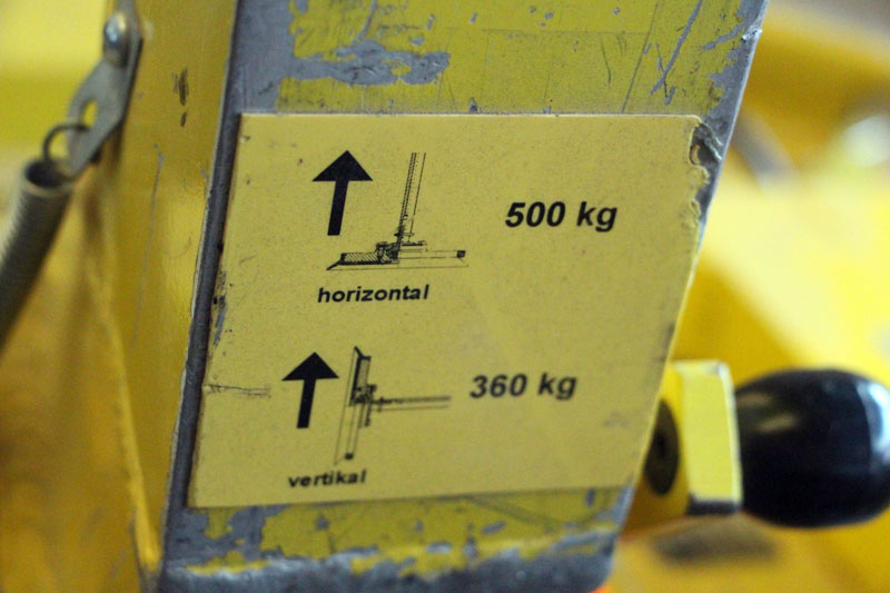 Who is the manufacturer - 06 The load capacity specification from euroTECH on the converted Woods vacuum lifter.