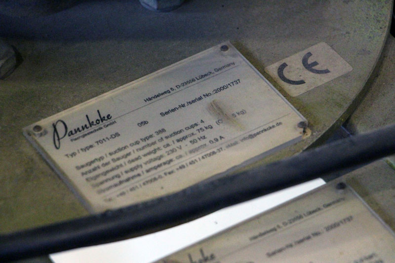 Who is the manufacturer - 11 This vacuum lifter was never manufactured by the Pannkoke company and was never designed for these loads of a 2-circuit vacuum lifting device.